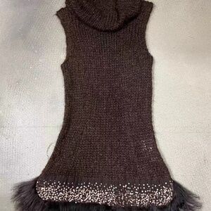 Epoca Wool Sequined Ostrich Feathers Turtleneck sleeveless Top